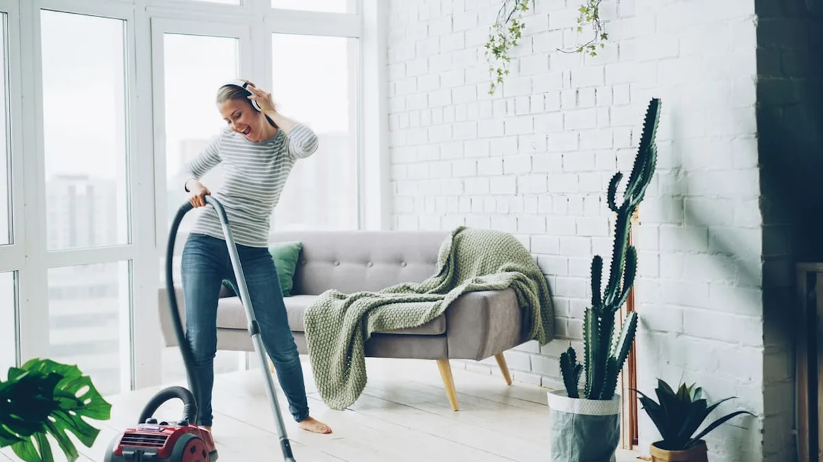 Ménage rapide : l'ordre des gestes qui fait gagner 20 minutes